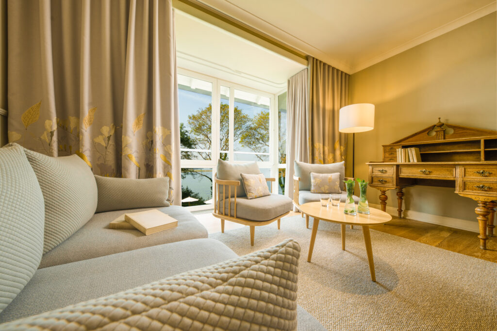 AM_Zimmer_Fördeblick_Deluxe_Wohnen